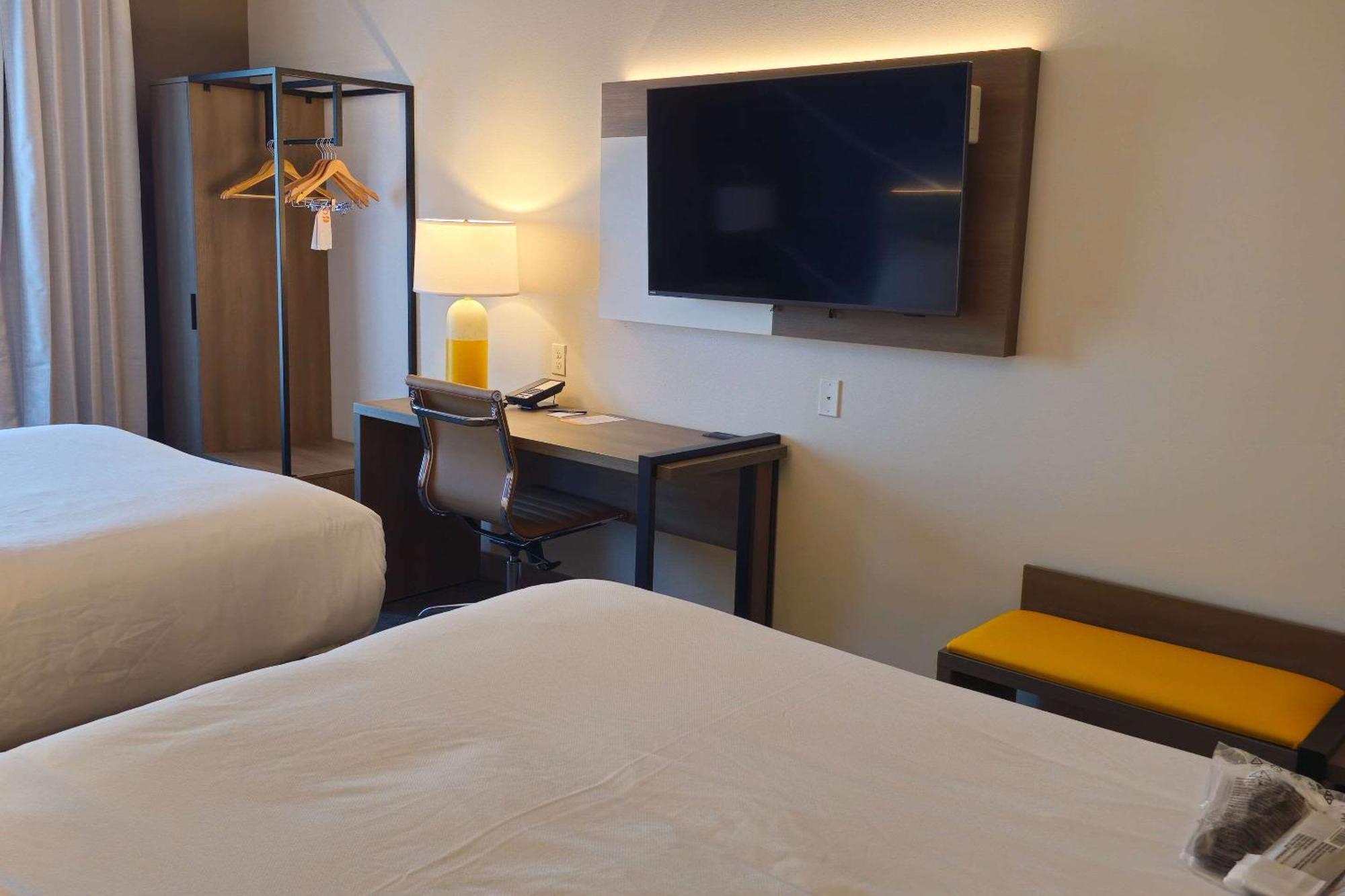 Comfort Inn & Suites At Sanford Sports Complex Су-Фолс Экстерьер фото