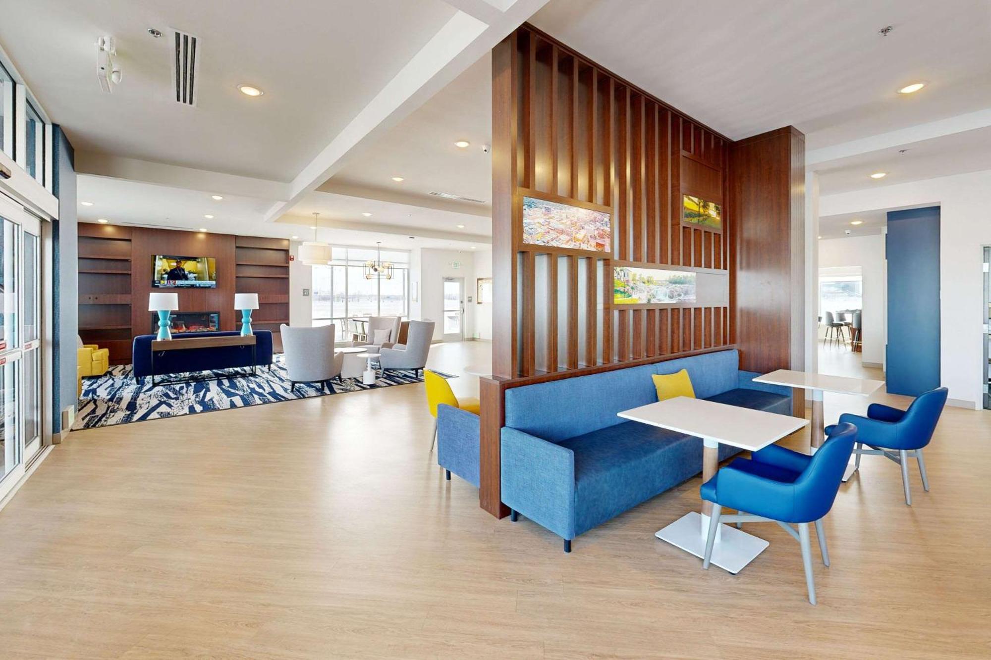 Comfort Inn & Suites At Sanford Sports Complex Су-Фолс Экстерьер фото