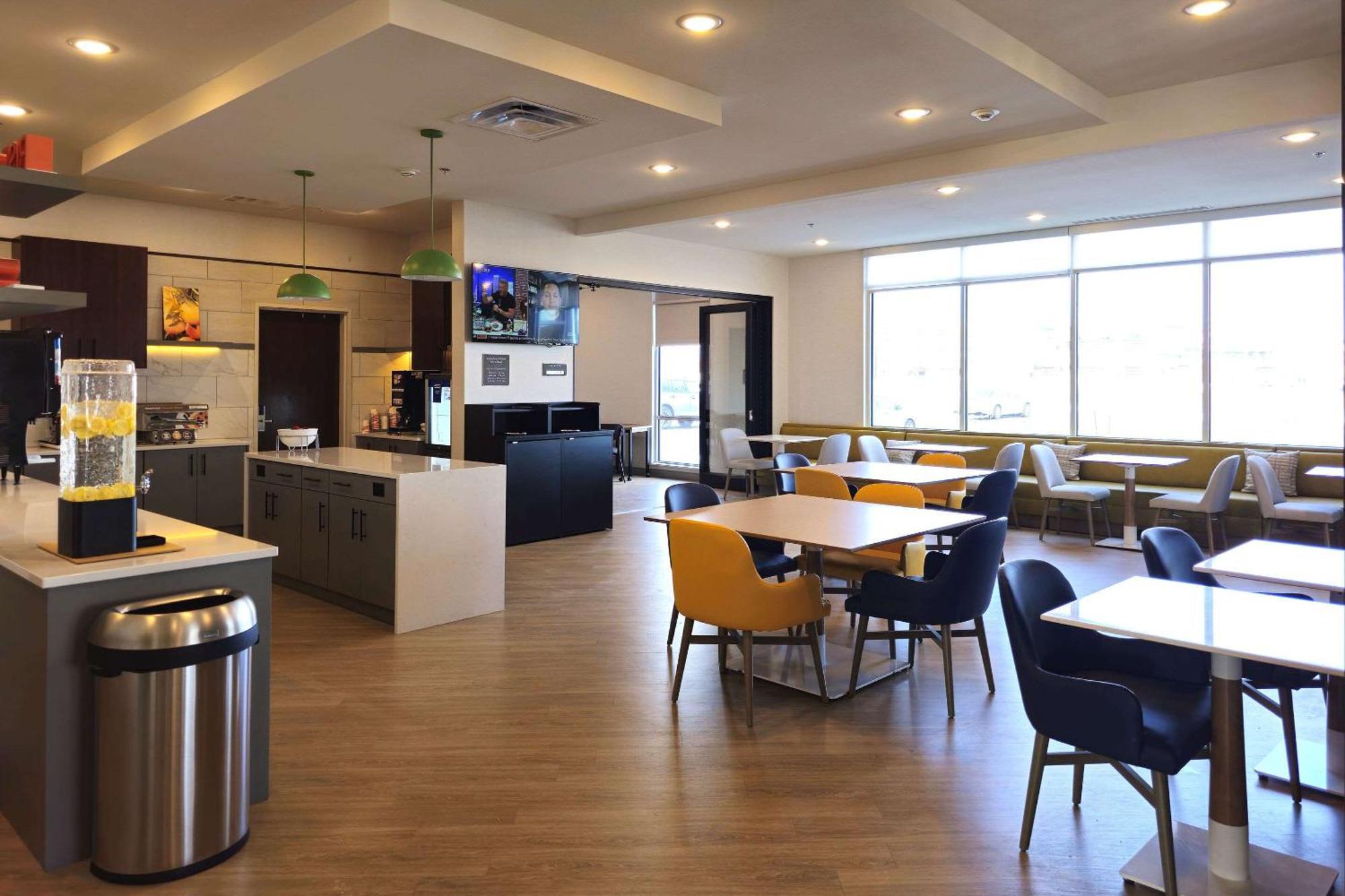 Comfort Inn & Suites At Sanford Sports Complex Су-Фолс Экстерьер фото