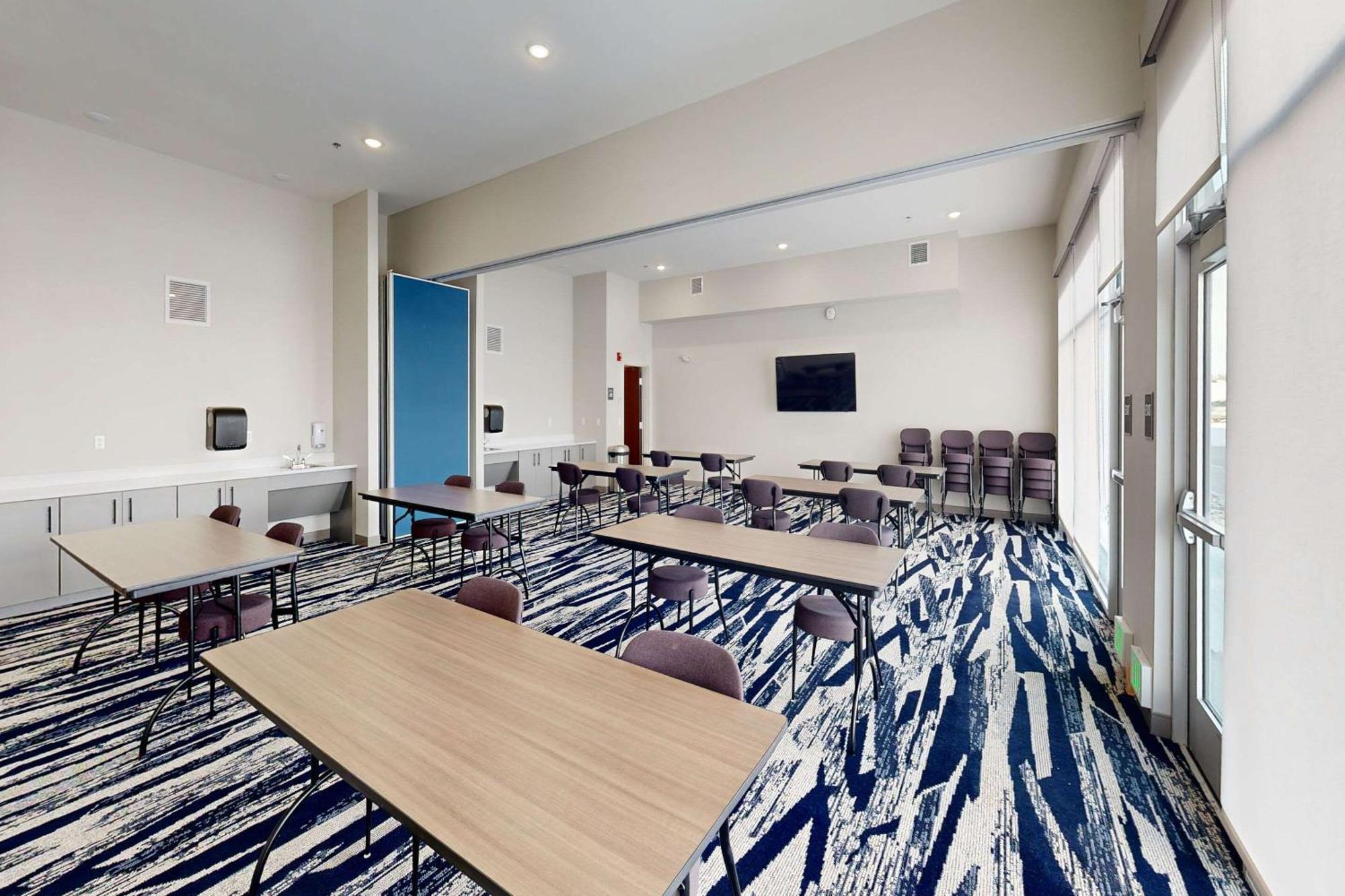 Comfort Inn & Suites At Sanford Sports Complex Су-Фолс Экстерьер фото
